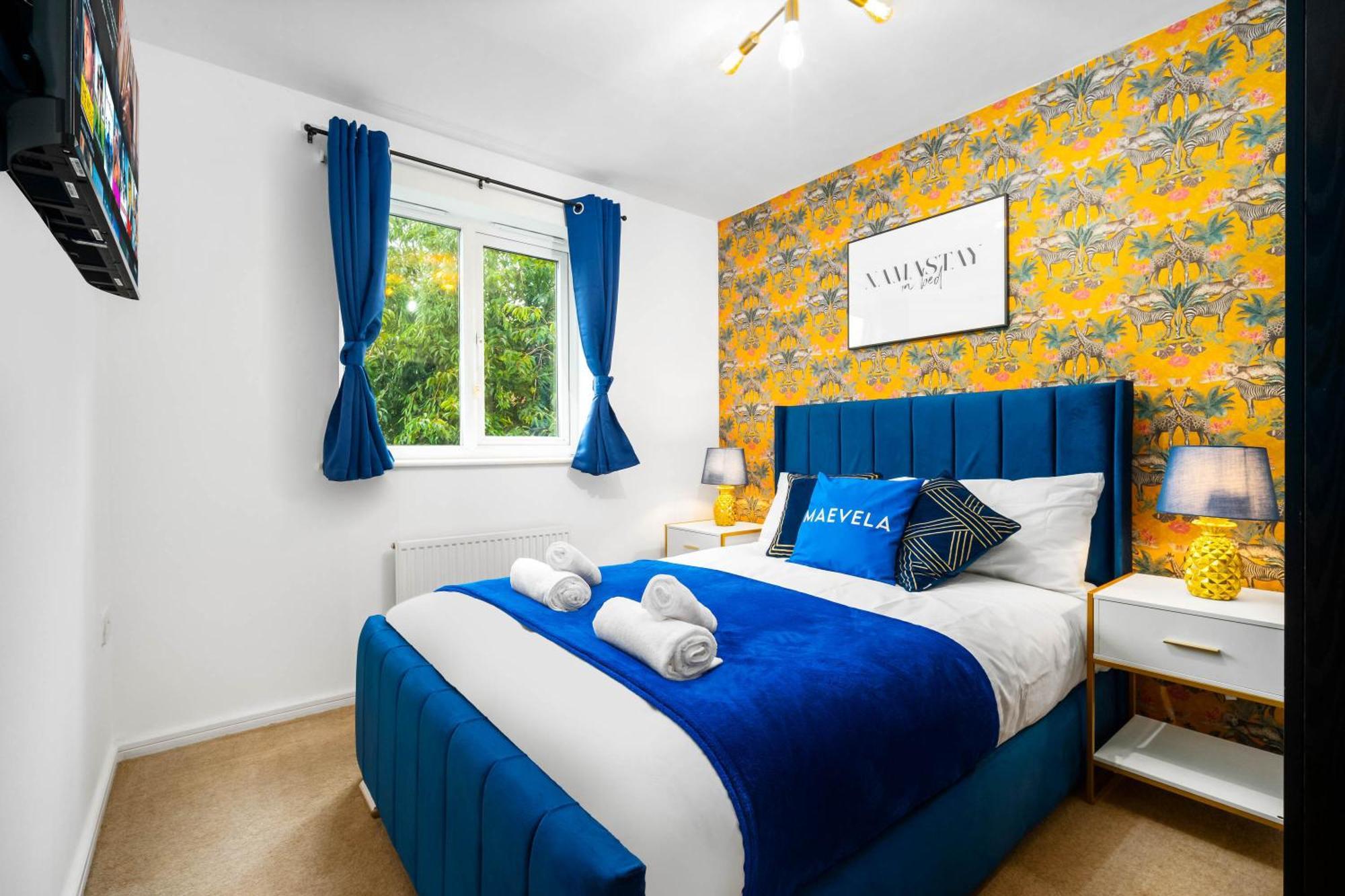 Stylish Manchester 4 Bed House W/Garden ✘ Sleeps 9 - Salford ☆ Free Parking → Smart Tvs In Every Bedroom ☆ Free Netflix & Ultra Fast Wifi ✪ 6 Min To City Centre, Close To Trafford Centre, Etihad Stadium, Manchester Arena, Clubs & More! ภายนอก รูปภาพ